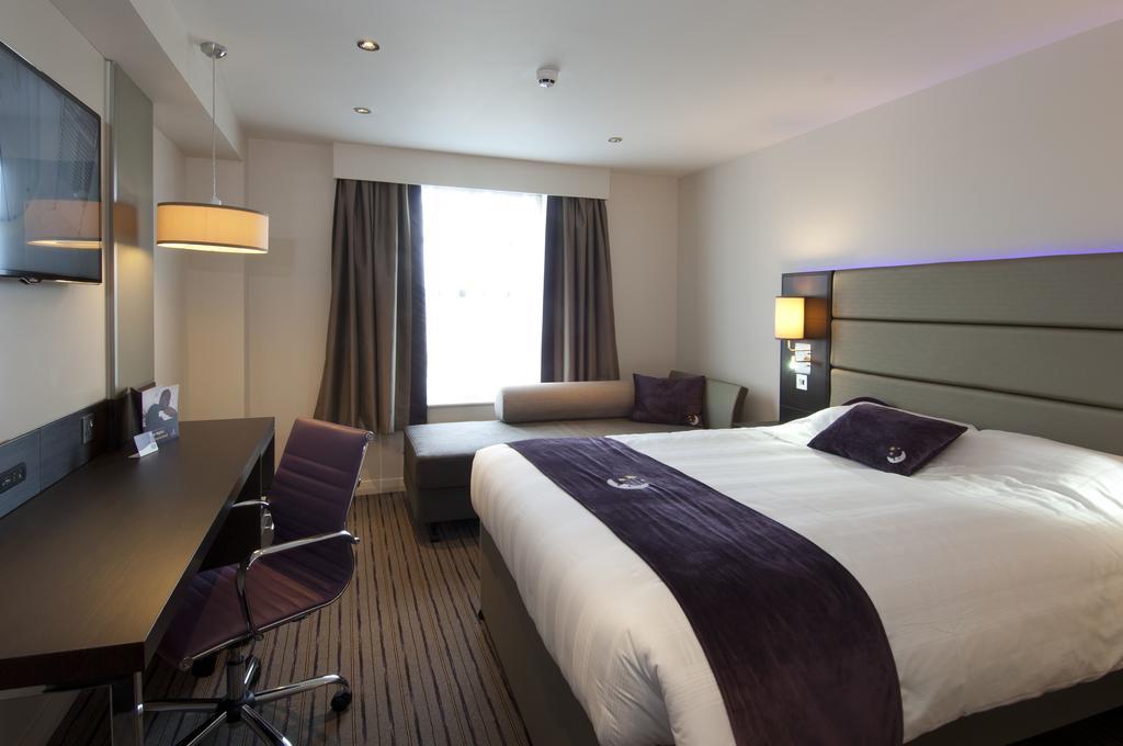 Premier Inn Harlow Exterior foto