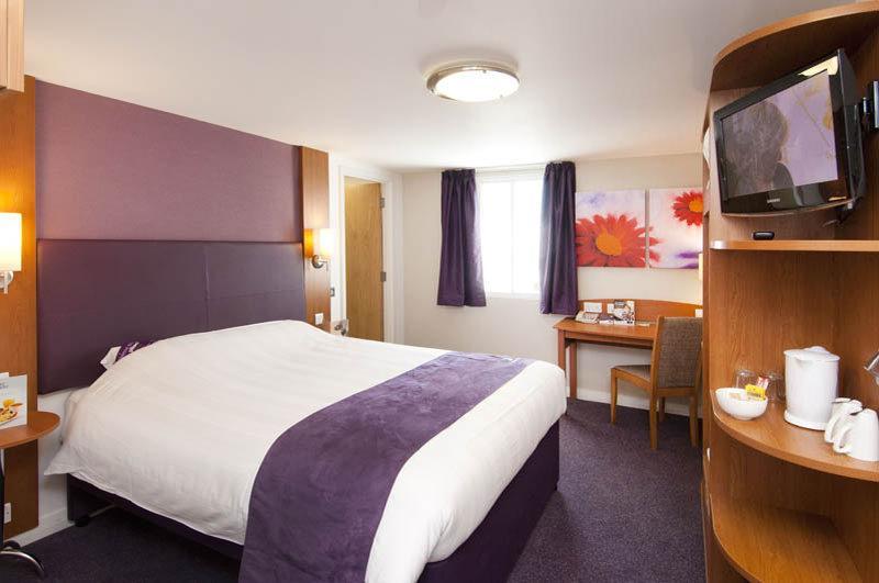 Premier Inn Harlow Exterior foto