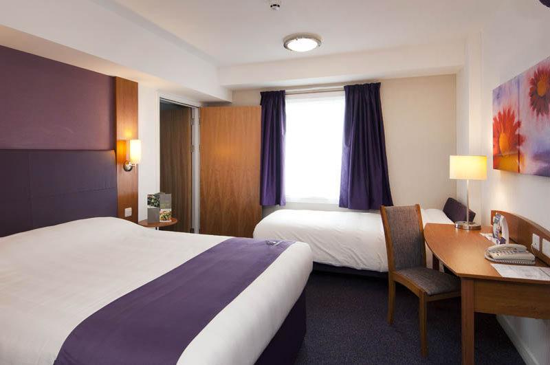 Premier Inn Harlow Exterior foto